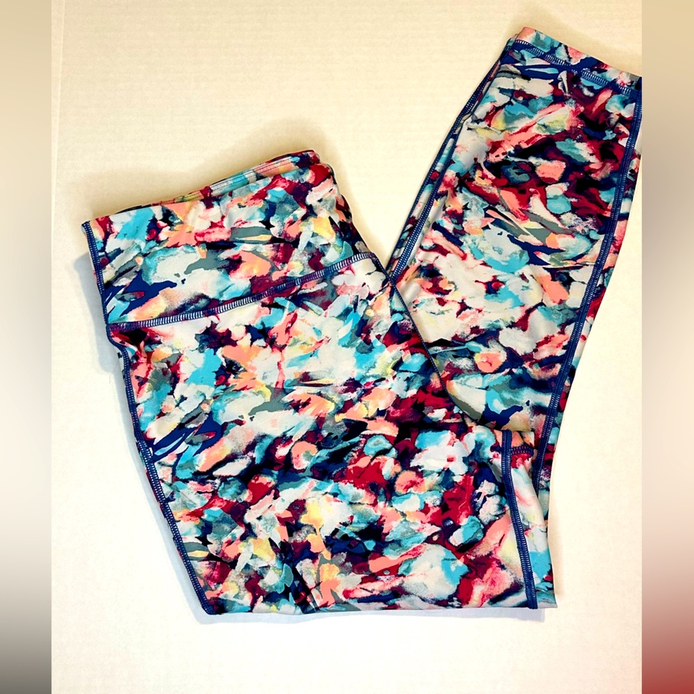 Avis Multi-color leggings. Size 16-18.
